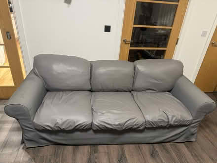 Photo of free 3 seaters sofa (Cholsey Meadows OX10) #2