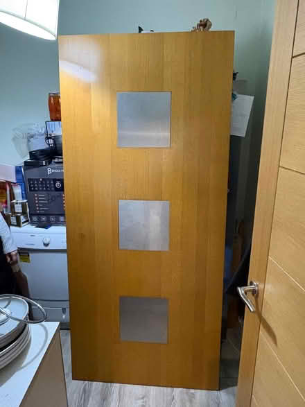 Photo of free Dining table & 6 chairs (Stanley DH9) #3