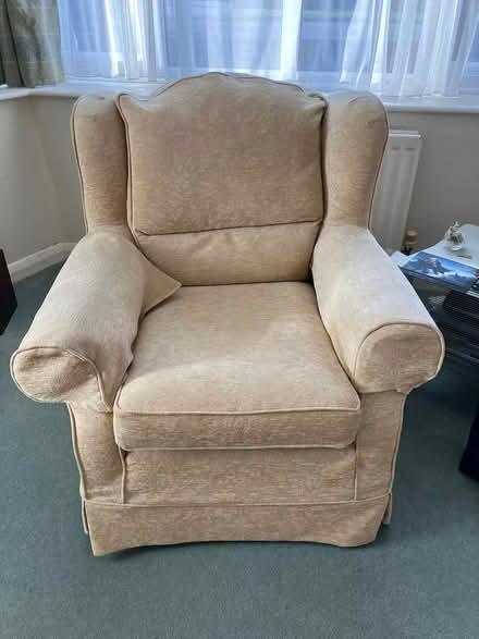 Photo of free Sofa and 2 chairs (Rustington BN162EH) #2