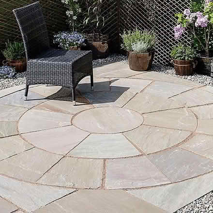 Photo of Small Stone Patio Circle (Bramley S66) #1