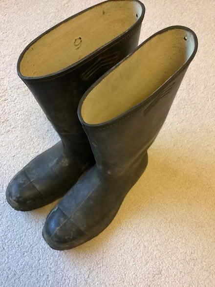 Photo of free Men’s Wellington boots (Balerno EH14) #1