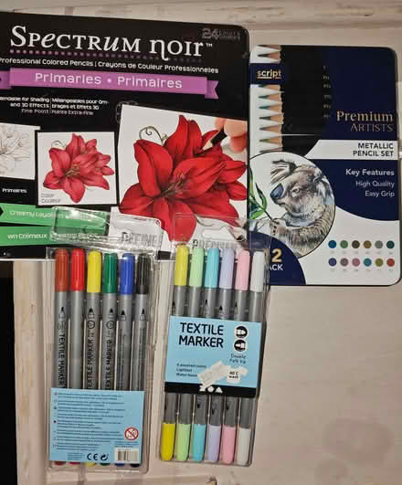 Photo of free Coloured pencils and textile markers (Morley DE21) #1