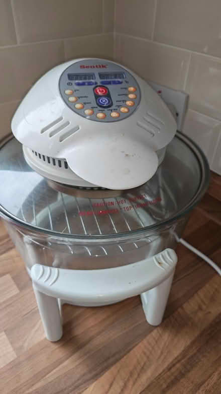 Photo of free Halogen oven (Horsell GU21) #1