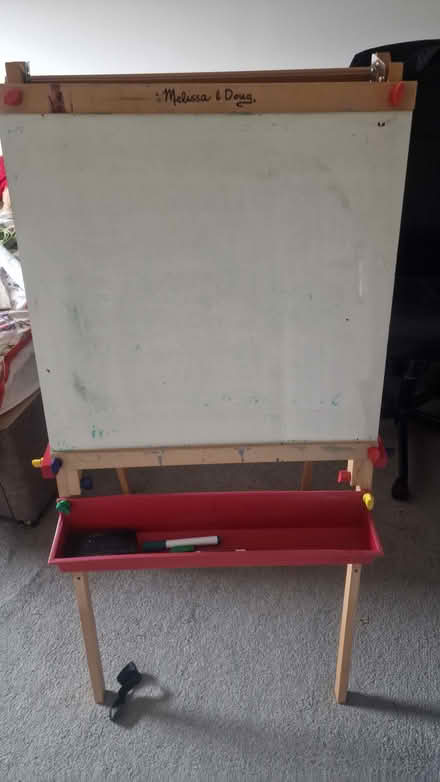 Photo of free Easel (Falkirk FK1) #2
