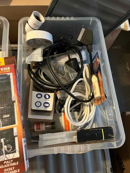 Photo of free Box of assorted cables (Cumbernauld G67) #1