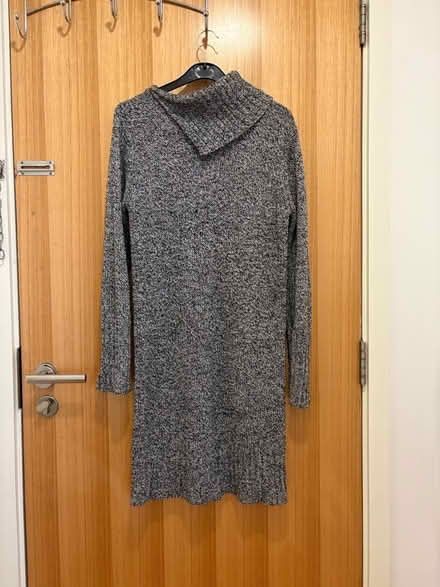 Photo of free Women’s clothing (Gateway south LS9) #3