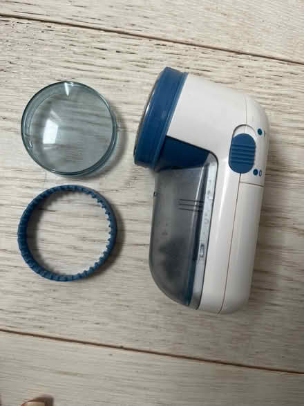 Photo of free Jumper fuzz remover (N6 Highgate High Street) #3