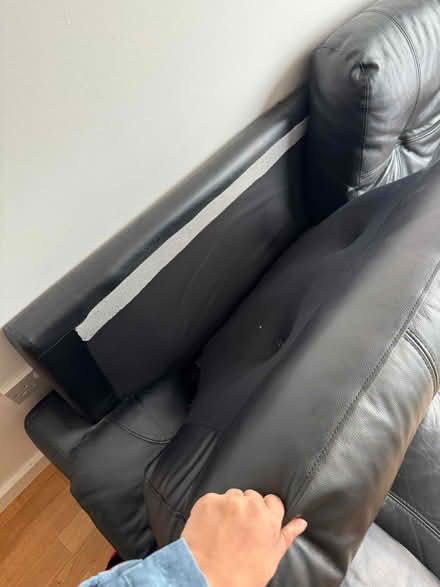 Photo of free 2 seats leather sofa (Elephant and Castle) #4