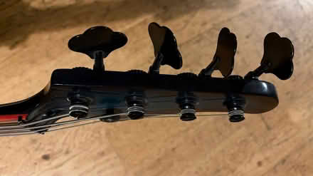 Photo of free Bass guitar and amp (Se41dx) #4