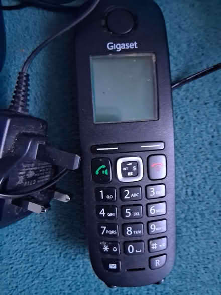 Photo of free Gigaset 2 handset phone with chargers (Rayleigh SS6) #2