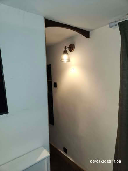 Photo of Small (extendable) curtain pole (Otford TN14) #1