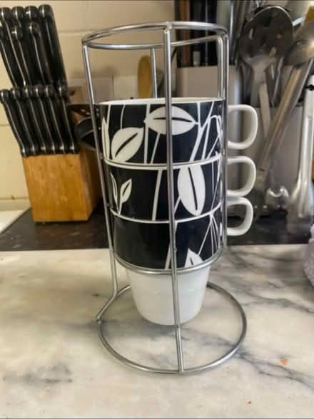 Photo of free Cups with Stand (Cheshunt En8) #1