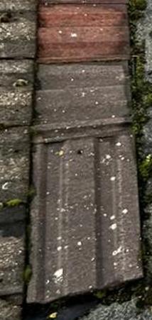 Photo of roof tiles (old roof tiles) #1