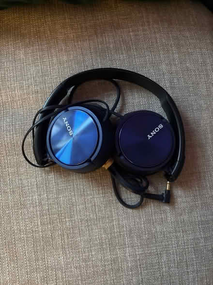 Photo of free Blue Sony headphones (Limehouse E1) #2