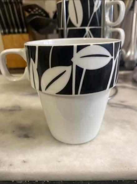 Photo of free Cups with Stand (Cheshunt En8) #2