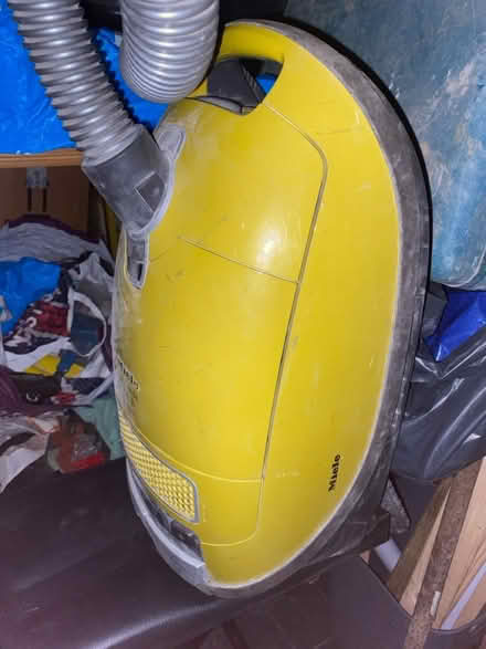 Photo of free Miele Vaccuum - Turns On (SM7) #1