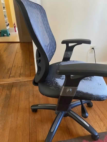 Photo of free swivel desk chair (west medford) #1