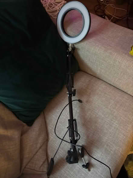 Photo of free Ring light - needs clamp (Limehouse E1) #1