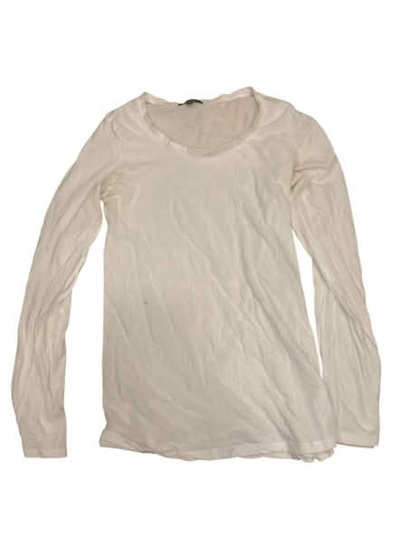 Photo of free Ambiance Woman’s White Top (Brooklyn Storage) #1