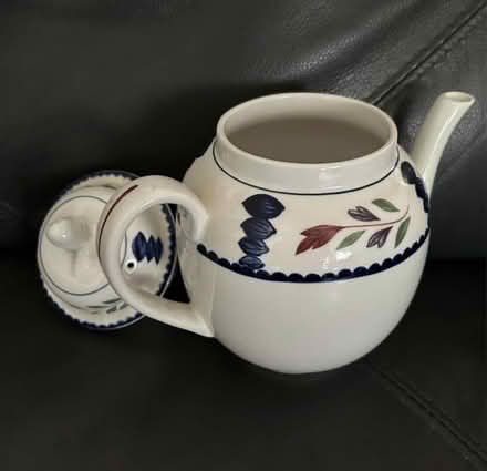 Photo of free Teapot (Erin Mills) #1
