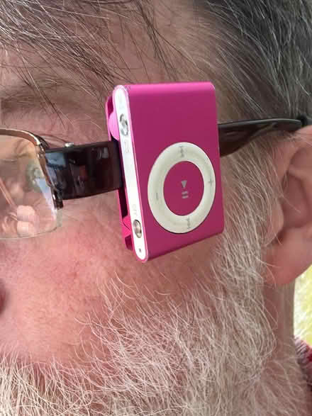 Photo of free Apple iPod Shuffle (Mortimer & Coxwell) #4