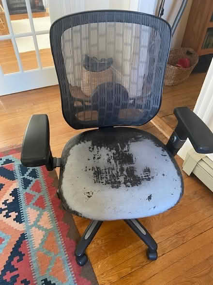 Photo of free swivel desk chair (west medford) #2