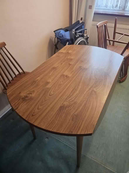 Photo of free Dinning room table and 4 chairs (Billericay essex CM11) #3