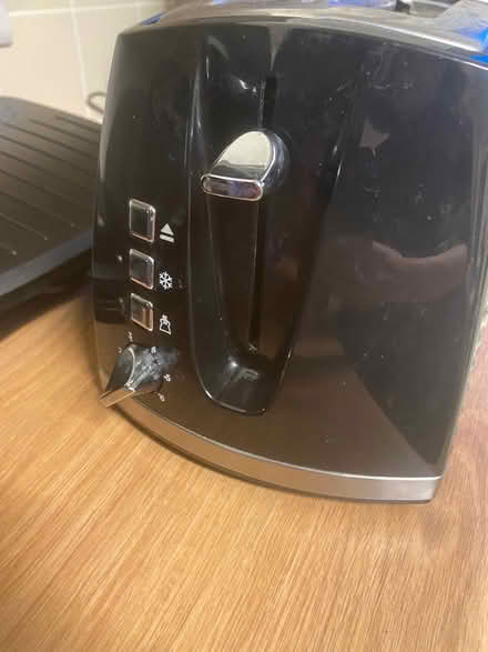 Photo of free Russell Hobbs Toaster (Wentnor SY9) #2