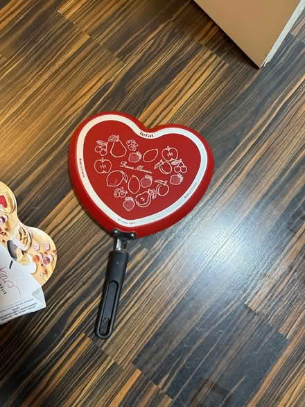 Photo of free Heart Shaped Crepe Pan (Ware SG12) #3