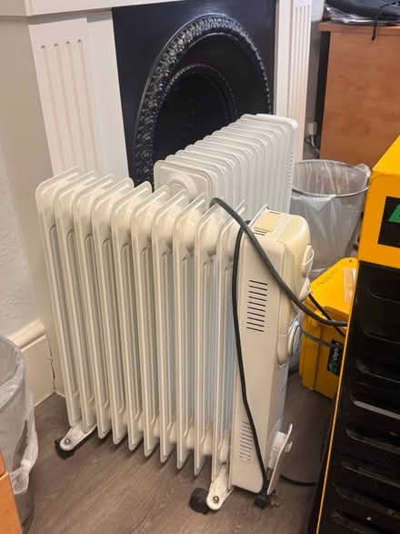 Photo of free X2 heaters*- maybe just for parts (W1h 1pn) #1