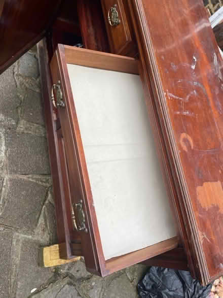 Photo of free Victorian bureau (Sw4) #3
