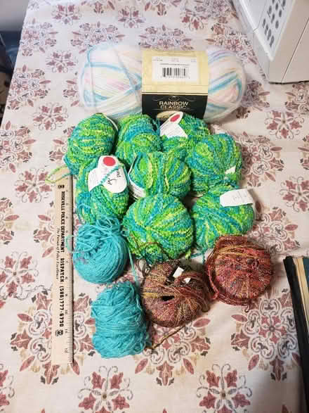 Photo of free yarn (Oak Park) #1