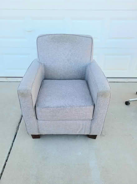Photo of free Comfy chair (Surprise) #1