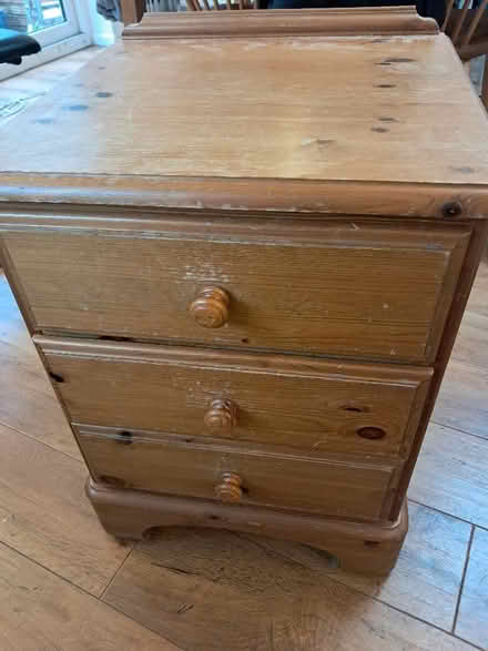 Photo of free Bedside drawer unit (Kennington OX1) #1