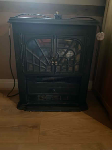 Photo of free Electric Fire (Ledsham CH66) #1