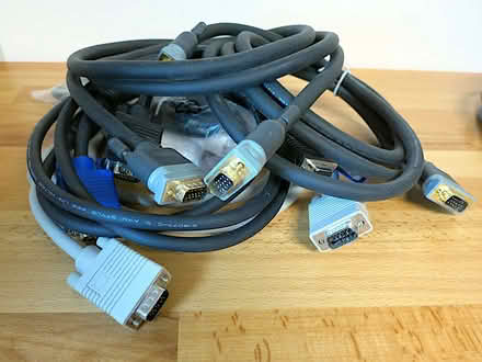 Photo of free Various video connection cables VGA, DVI, HDMI etc (Llandrindod LD1) #1