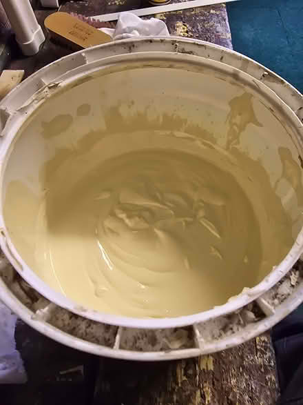 Photo of free Cream Masonry Paint (Horspath OX33) #3