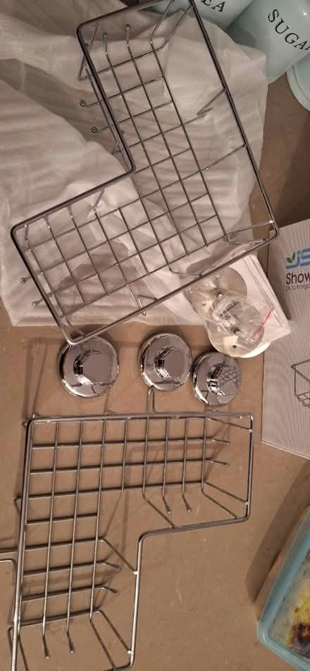 Photo of free 2 shower organiser (TW8) #1
