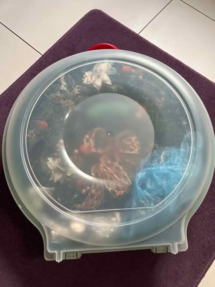 Photo of free Xmas wreath/box (Horsell) #1