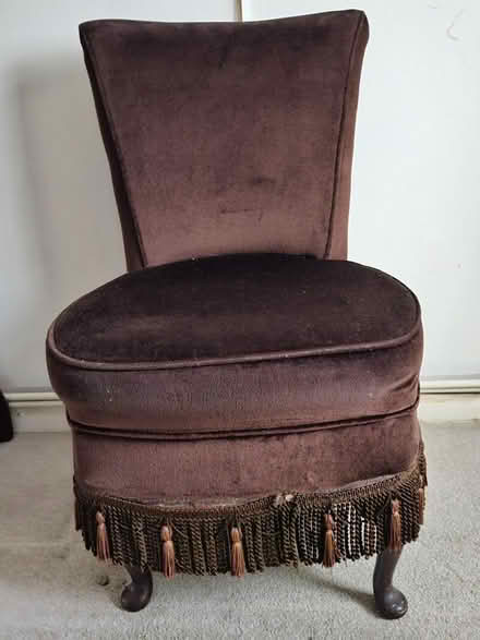 Photo of free Small vintage chair (Billericay essex CM11) #1