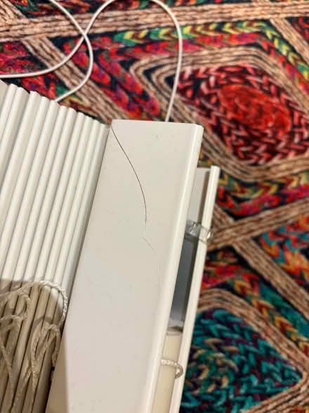 Photo of free IKEA cream Venetian blinds (Matlock DE4) #2