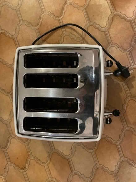 Photo of free 4 slot Delonghi Toaster (Marston OX3) #2