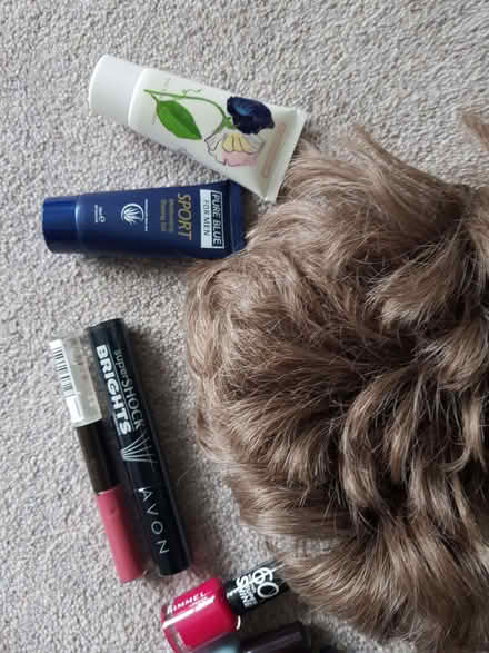 Photo of free Wig & nail varnish & cosmetics (Kendal LA9) #3