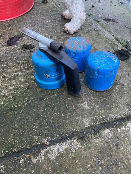 Photo of free Blow torch & 2 gas canisters (East Challow OX12) #1