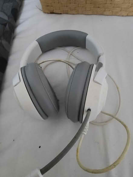 Photo of free Gaming headphones (Portchester PO16) #1