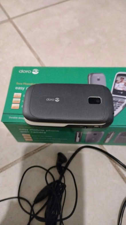 Photo of free Simple mobile phone (Wilstead MK45) #3