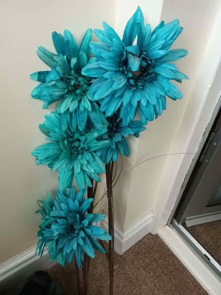 Photo of free Turquoise artificial flowers (Franche DY11) #1