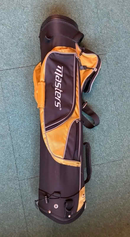 Photo of free Junior Golf Bag (Gillingham (Hempstead)) #1