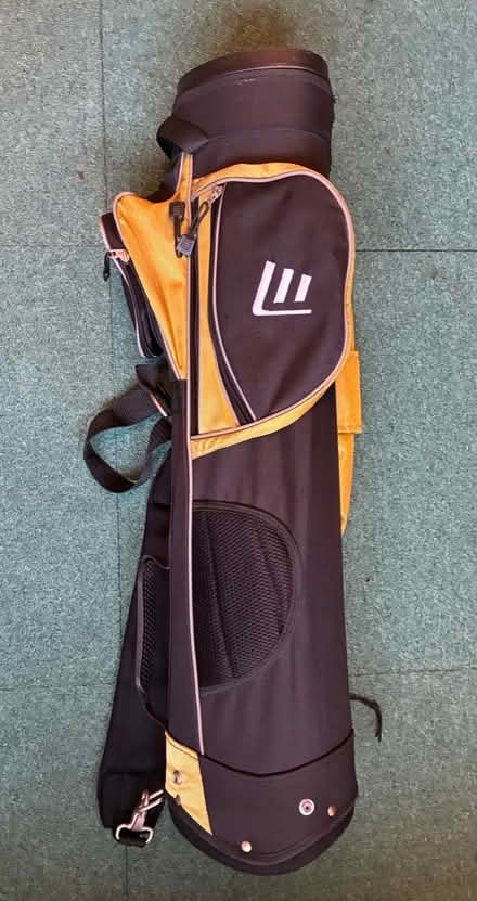 Photo of free Junior Golf Bag (Gillingham (Hempstead)) #2