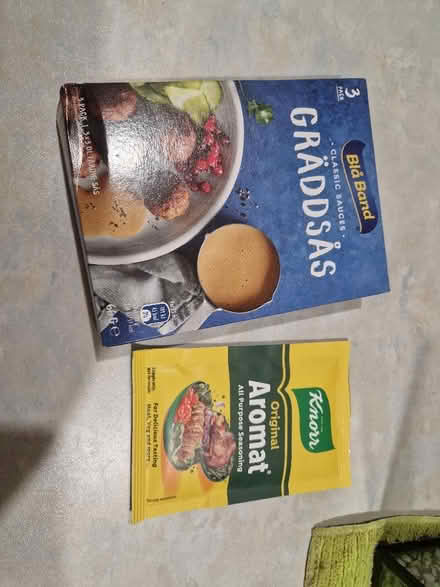 Photo of free Flavour/Sauce packets (Woodley RG5) #1